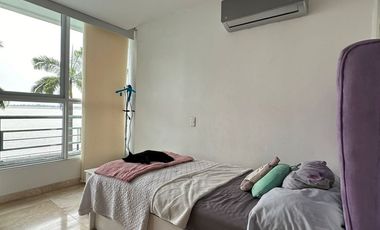 SAMBORONDON, ISLA MOCOLI, BLUEBAY, VENDO  DEPARTAMENTO PLANTA BAJA.