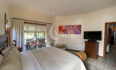 Parcela de 5.000 M2 con Hermosa Casa con 5D y 5B, Sector Metreñehue, Pucón