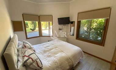 Parcela de 5.000 M2 con Hermosa Casa con 5D y 5B, Sector Metreñehue, Pucón