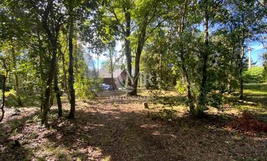 Parcela de 5.000 M2 con Hermosa Casa con 5D y 5B, Sector Metreñehue, Pucón