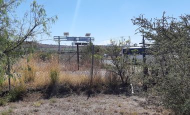 Venta 10,000 m2. sobre el Blvd. Metropolitano, con Escriturra.