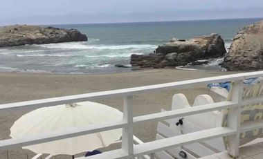 CASA DE PLAYA EN PRIMERA FILA- LOBOS