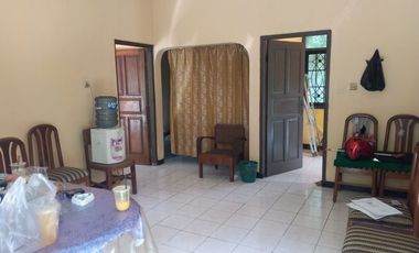 Rumah Bagus 604 m2 Pinggir Jalan di Tanjungkerta Sumedang Dijual Murah