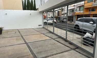 Casa en Venta en Jardines de Bellavista con doble acceso de seguridad