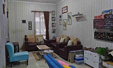 Jual Cepat Banting Harga Rumah Lt.127m di Urbana Place Bintaro