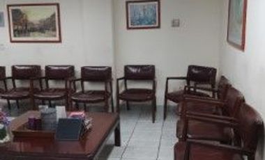 CONSULTORIO U OFICINA EN LA COL LADRON DE GUEVARA. 2o. NIVEL, ELEVADORES