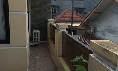 Disewakan Rumah Siap Huni Dan Semi Furnish Berlokasi Strategis