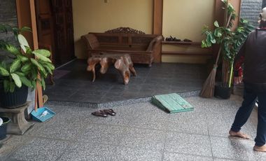 Disewakan Rumah Siap Huni Dan Semi Furnish Berlokasi Strategis