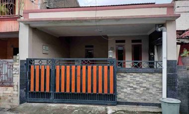 Rumah Siap Huni Lt. 120 Harga Murah di Perumnas 3 , Bekasi Timur.