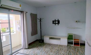 2-Storey Townhome for Sale – Great location, convenient transportation, only 3 minutes to San Sai Luang Temple.