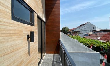 Rumah Ready Di Komplek Pancoran Mas Permai Mampang Depok Dekat TOL KRL