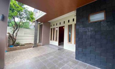 Dijual Rumah 2 Lantai di Pandu Raya - Lokasi strategis dan Komersil