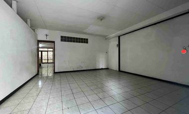 Rumah Ruko 2 Lantai Cocok untuk Bisnis/tempat Usaha Shm Di pusat kota Sayap Gardujati Kota Bandung