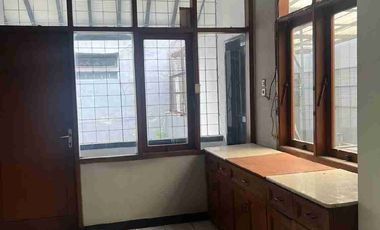 Rumah Ruko 2 Lantai Cocok untuk Bisnis/tempat Usaha Shm Di pusat kota Sayap Gardujati Kota Bandung