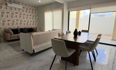 Casa en Venta Residencial en Cancún con alberca u áreas verdes