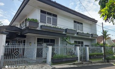 HUNIAN STRATEGIS Lokasi Premium Dekat Ke Fasilitas Umum Harga Nego