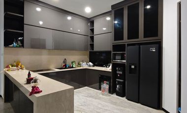 FOR SALE RUMAH MEWAH 3LT FURNISHED KAWASAN STARTEGIS DENPASAR