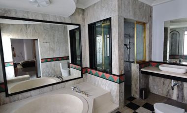 FOR SALE RUMAH MEWAH 3LT FURNISHED KAWASAN STARTEGIS DENPASAR