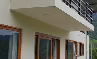 CASA VISTA PANORÁMICA EN PRUSIA POZUZO OXAPAMPA
