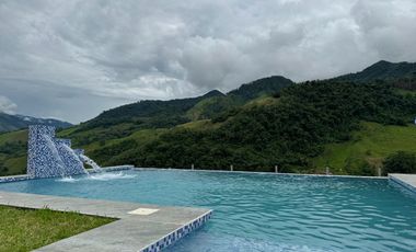 CASA VISTA PANORÁMICA EN PRUSIA POZUZO OXAPAMPA