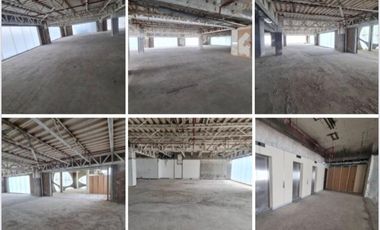 SE RENTA OFICINA TORRE JV II MEZZANINE ANGELOPOLIS 1500 M2 OBRA GRIS