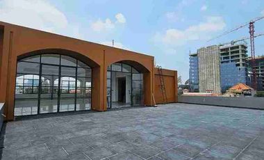 Gedung Baru Raya Ragunan RM Harsono Parkir 50 mobil