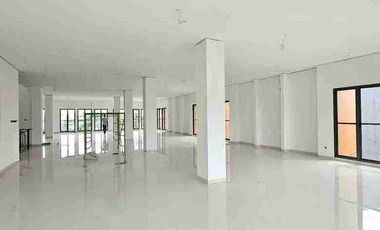 Gedung Baru Raya Ragunan RM Harsono Parkir 50 mobil