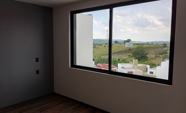 CASA EN VENTA EN LOMALTA TRES MARIAS MORELIA