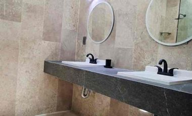 Casa en venta con alberca Cerca del BLVD Belisario Domínguez Fracc Boulevares