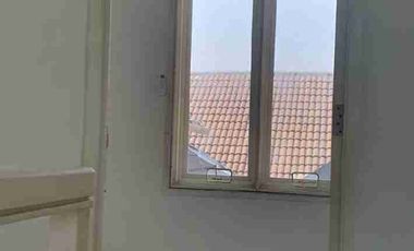Disewakan Rumah 2 Lantai Di Perumahan Pondok Candra Waru Sidoarjo