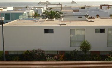 EN VENTA CASA DE PLAYA EN TRES ISLAS UBICADA EN EL KM. 68 DE LA PANAMERICANA SUR (ENTRADA POR CHILCA)