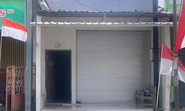 RUMAH STRATEGIS BISA JADI RUKO – LOKASI PREMIUM HANYA 50 METER DARI PEREMPATAN KANIGORO BLITAR