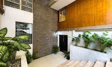 For Sale: 2-Storey House and Lot in San Juan