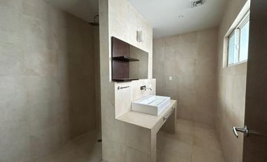 Renta casa - Campos Elíseos Sector 2