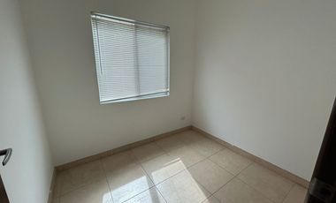 Renta casa - Campos Elíseos Sector 2