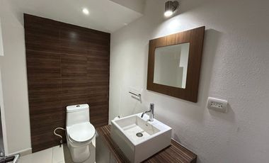 Renta casa - Campos Elíseos Sector 2