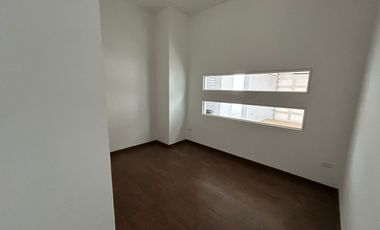 Renta casa - Campos Elíseos Sector 2