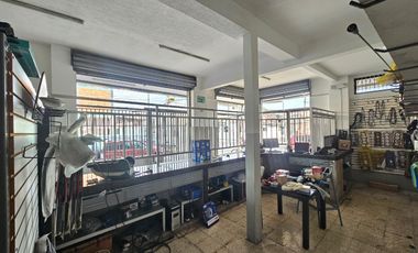 Propiedad Comercial Esquinera en Zona Mixta