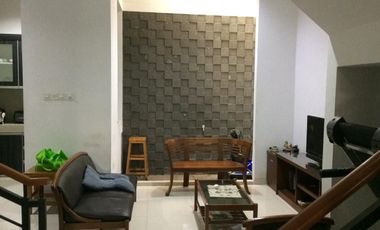 Rumah dijual Murah 3 Lantai, Pondok Kelapa, Jakarta Timur dekat Tol Becakayu