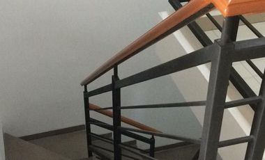 Rumah dijual Murah 3 Lantai, Pondok Kelapa, Jakarta Timur dekat Tol Becakayu