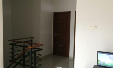 Rumah dijual Murah 3 Lantai, Pondok Kelapa, Jakarta Timur dekat Tol Becakayu