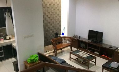 Rumah dijual Murah 3 Lantai, Pondok Kelapa, Jakarta Timur dekat Tol Becakayu