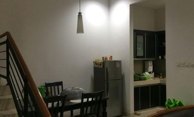 Rumah dijual Murah 3 Lantai, Pondok Kelapa, Jakarta Timur dekat Tol Becakayu