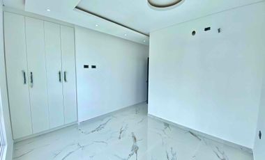 Casa en alquiler – Urbanización Romana,  Norte de Manta