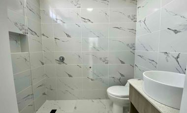 Casa en alquiler – Urbanización Romana,  Norte de Manta