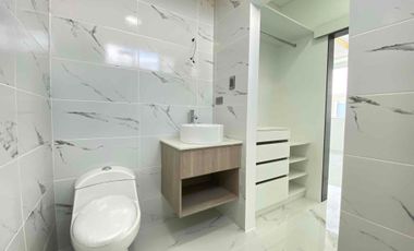 Casa en alquiler – Urbanización Romana,  Norte de Manta