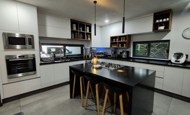 Casa en Los Frailes - Zona Andares con acabados de lujo