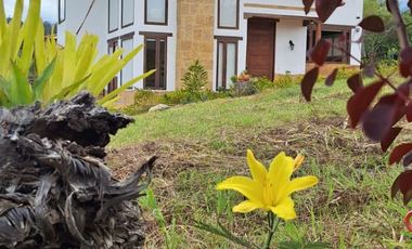 Venta casa 3 niveles a 800 m del pueblo de Villa de Leyva