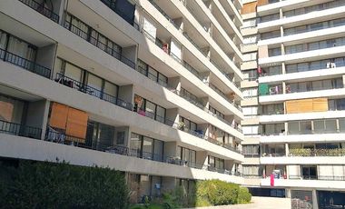 DEPARTAMENTO FRAY CAMILO HENRIQUEZ / ARGOMEDO, SANTIAGO, 1D, 1B, TERRAZA, ESTACIONAMIENTO, BODEGA Y PISCINA, A PASOS DEL METRO