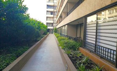 DEPARTAMENTO FRAY CAMILO HENRIQUEZ / ARGOMEDO, SANTIAGO, 1D, 1B, TERRAZA, ESTACIONAMIENTO, BODEGA Y PISCINA, A PASOS DEL METRO